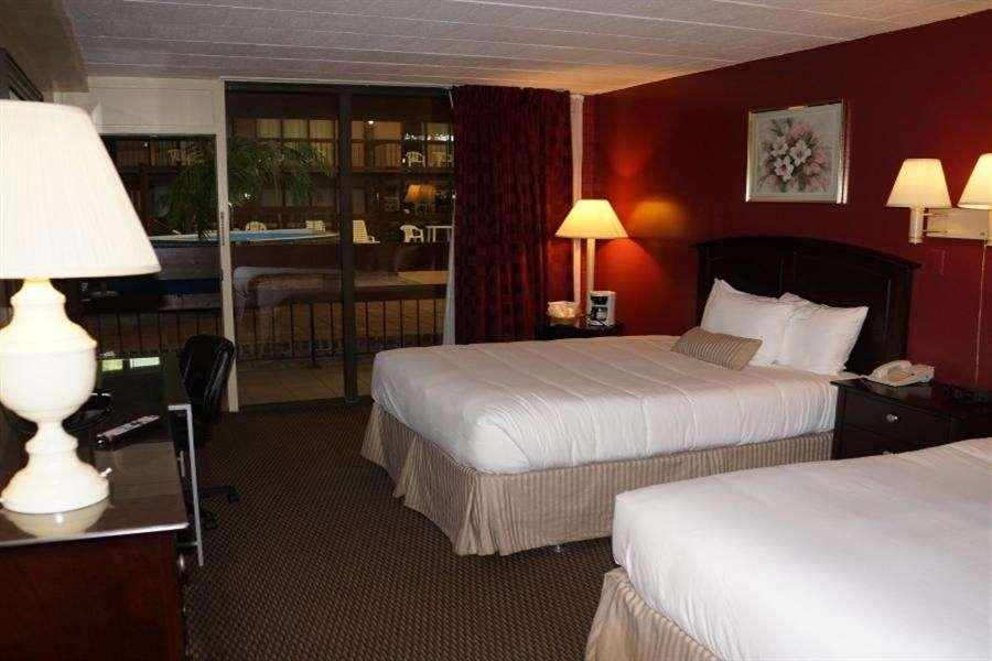 Altoona Grand Hotel Room photo